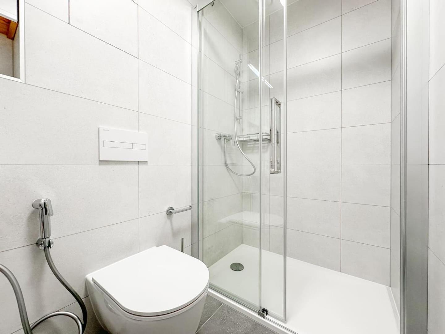 Real Living By Refa Balcony Retreat 75 Apartment